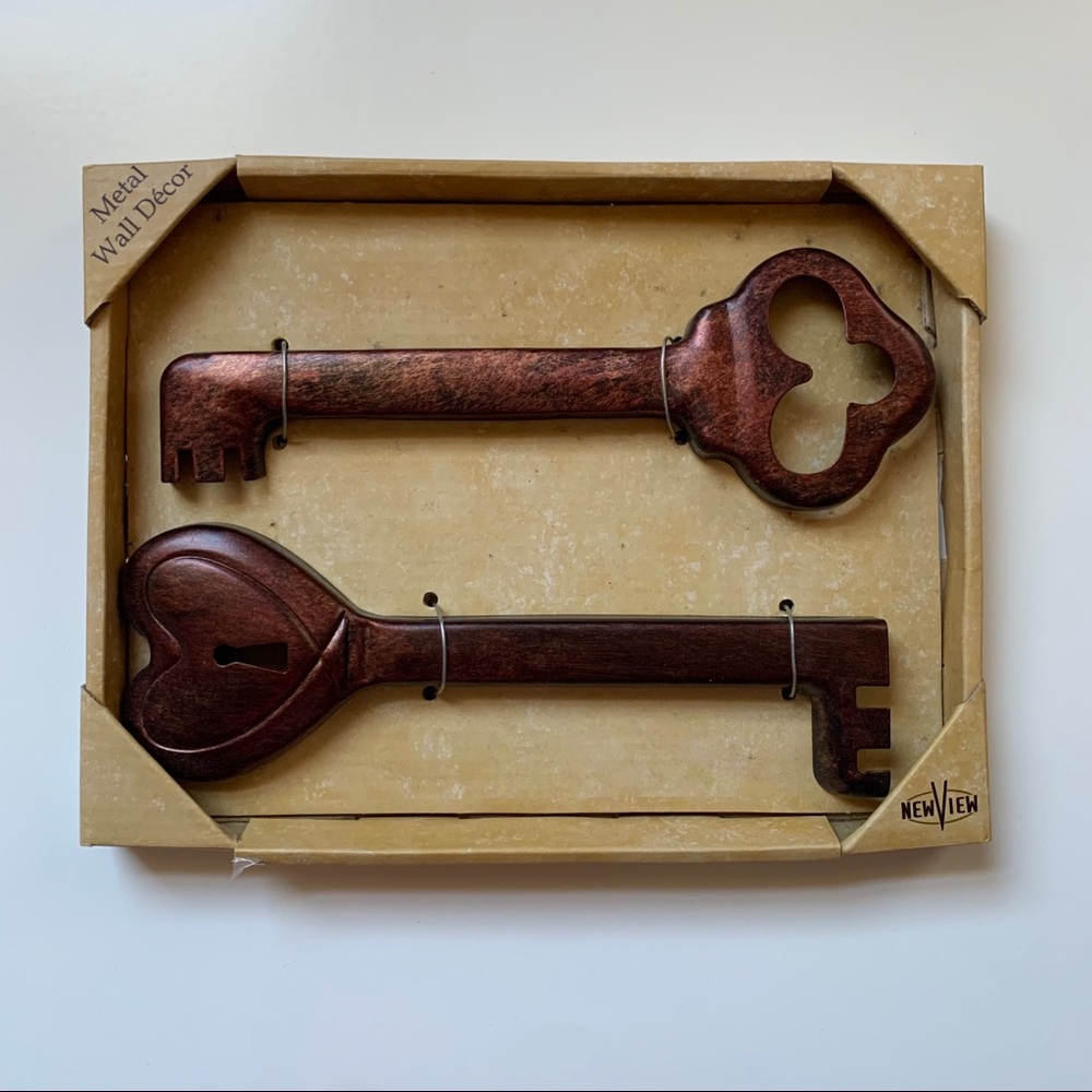 NWT! Bronze Key Wall Art Home Decor